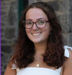 Mia Messina Headshot