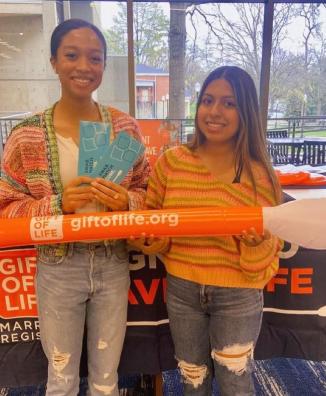Members with Gift of Life Swab